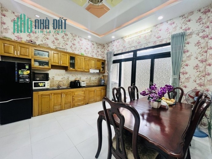 Bán nhà mặt phố Tân Phú, Đỗ Công Tường 100m2-4 Tầng nhỉnh 9 tỷ TL