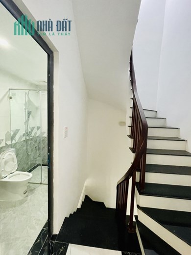 Bán nhà phố Vũ Tông Phan, quận Thanh Xuân. 40m2 x 5T. Nhỉnh 5 Tỷ. NHÀ ĐẸP, GẦN PHỐ. 0378230032