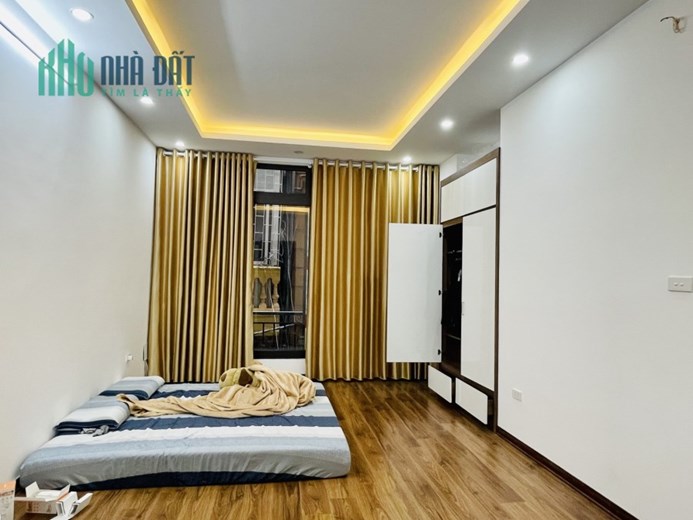 Bán nhà phố Vũ Tông Phan, quận Thanh Xuân. 40m2 x 5T. Nhỉnh 5 Tỷ. NHÀ ĐẸP, GẦN PHỐ. 0378230032