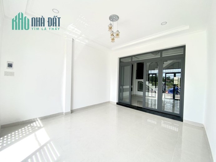 BÁN ĐẤT MẶT TIỀN 211m, ĐT905, GẦN CHỢ LONG PHÚ, TAM BÌNH, VĨNH LONG