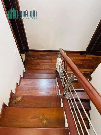 Bán nhà Cầu Giấy, nhà chính chủ cần bán nhà Nguyễn Khang 4 tầng -ô tô đậu cửa- bãi xe18,9T
