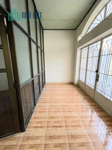 Bán nhà Xóm Chiếu Diện tích 75m2 Ngang 3.5 nở hậu 8.6 x 12.5 m
 có 75 triệu m Q4 cách Q1 có 70 m
