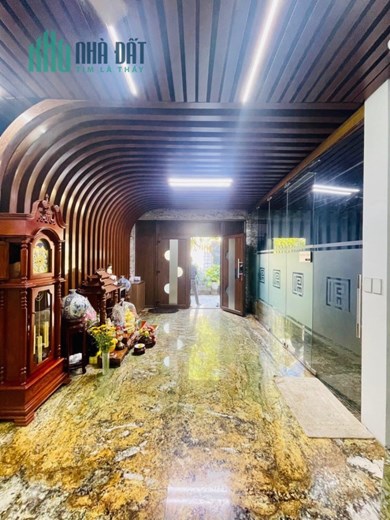 Chùa Láng -Đống Đa- 45m2 6 tầng MT5m-oto tránh- 13 tỷ