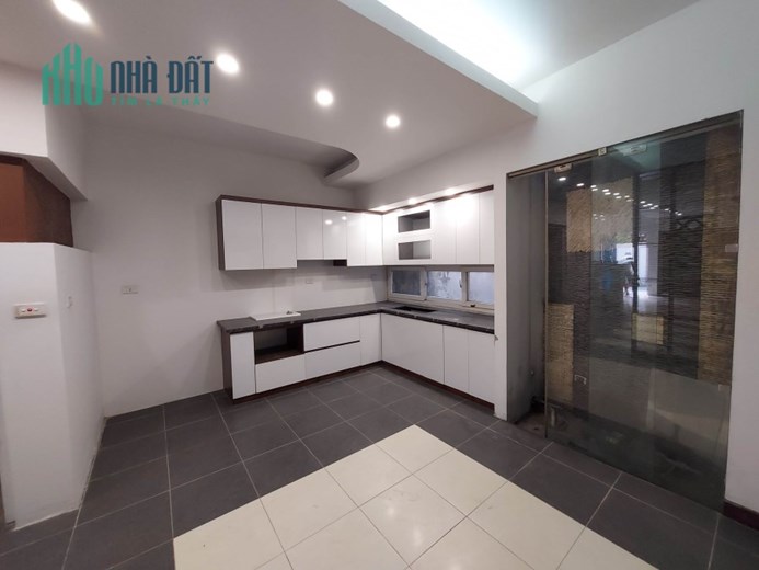 Bán nhà Phúc Đồng, Ô tô, kinh doanh, 60 m2, MT 6 m, chỉ 5,8 tỷ.
