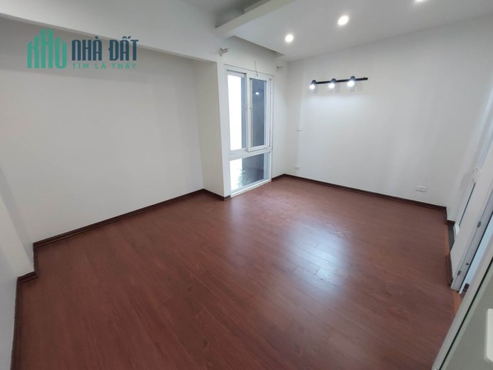Bán nhà Phúc Đồng, Ô tô, kinh doanh, 60 m2, MT 6 m, chỉ 5,8 tỷ.