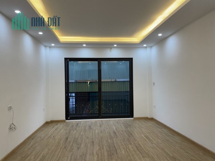 Bán nhà ngõ 290 Kim Mã, Vạn Bảo Vạn Phúc dt 30 m2 x 5 t mặt tiền 4 m giá bán 4,5 tỷ
