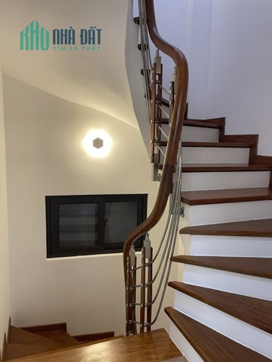 Bán nhà ngõ 290 Kim Mã, Vạn Bảo Vạn Phúc dt 30 m2 x 5 t mặt tiền 4 m giá bán 4,5 tỷ