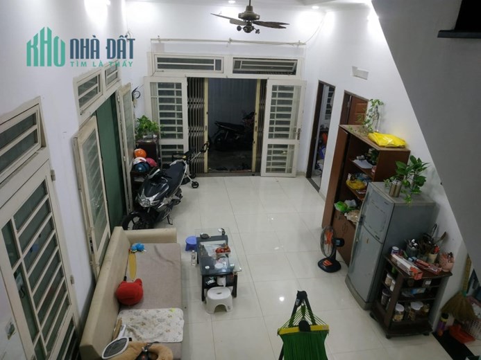 Chính chủ bán nhà 3 tầng đường hòa bình, hẻm 8m có vỉa hè, 84m2 chỉ 10.9 tỷ TL