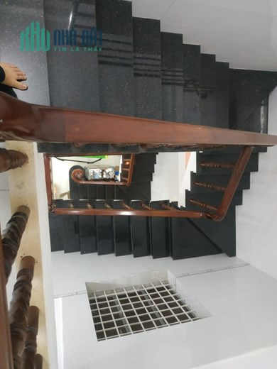 Chính chủ bán nhà 3 tầng đường hòa bình, hẻm 8m có vỉa hè, 84m2 chỉ 10.9 tỷ TL