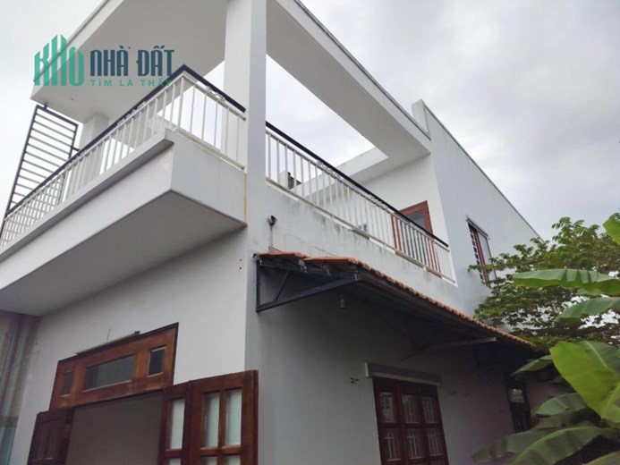 Bán gấp giảm giá nhà Sài Gòn mà hơn 12tr/m2, đường lớn đất rộng mua ở thoải mái chưa tới 3 tỷ