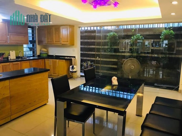 VIP Hoàn Kiếm - 4 tầng mới đẹp Hạ Hồi (Trần Hưng Đạo) 40m2 chỉ 7.6 tỷ - NGÕ NÔNG RỘNG THOÁNG SÁNG