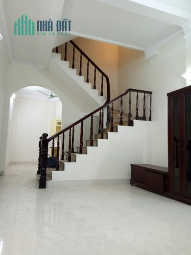 Nhà Phân lô HOÀNG VĂN THÁI 10m Ô TÔ TRÁNH,DT 60m2 ,mặt tiền 5,6m, giá 5tỷ95