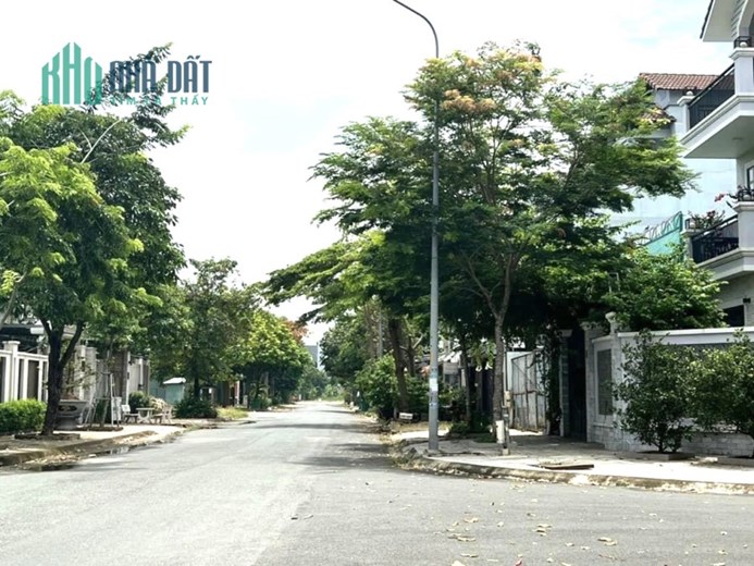 Cần Bán Lô Đất Biệt Thự Đối Diện Công Viên Ven Sông) khu Khang Điền, Dương Đinh Hội,Q9. DT ; 370m2