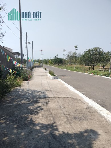 Bán đất thổ cư 100% SHR, mặt tiền đường lớn gần KCN dân cư sầm uất, giá 8.9 triệu/m2 phong thủy cực