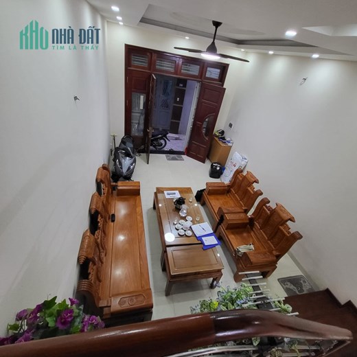 BÁN NHÀ PHỐ NGUYỄN SƠN , DT 65M , 4.8 TỶ, NHÀ PHÂN LÔ, Ô TÔ GẦN PHỐ
