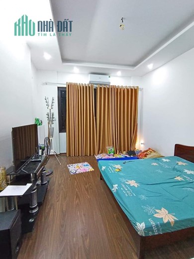 Bán nhà Phố Vọng, cách phố 60m, ngõ trước nhà rộng 3m, 5 tầng giá 5 tỷ