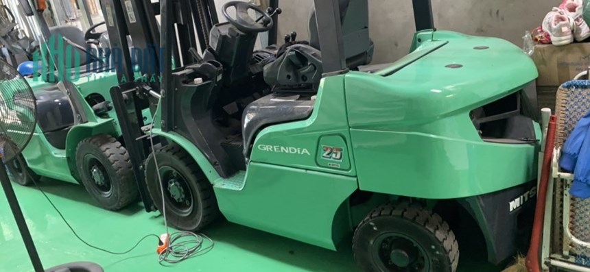 Tôi cần bán 3 xe nâng hãng Mitsubishi và Nissan Đường An Phú Đông, Phường An Phú Đông, Quận 12, TP