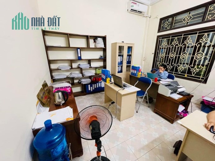 SIÊU RẺ đường TRẦN QUỐC HOÀN-Ô TÔ chạy vòng quanh-41m2-8,5tỷ