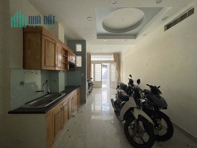 Cho thuê nhà nguên căn 159/đường Hoàng Văn Thụ P8 Q Phú Nhuận Dt 4x12m 2T 1MB 2PN