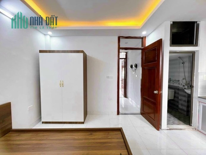 BÁN CCMN BXT Thanh Xuân, LÔ GÓC, MT6m, 98m2, 8 Tầng T.Máy, Gía chỉ 9Tỉ