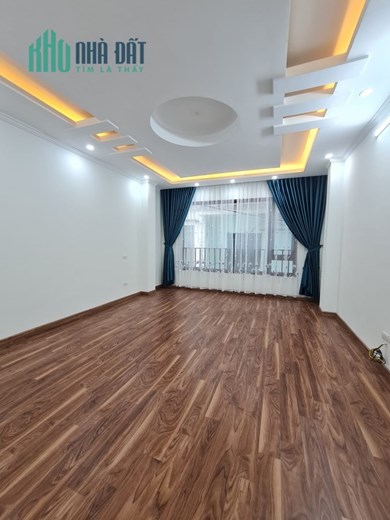 Cực Shock Hoàng Ngân 40m2 x 5T, ô tô gần, Nhà Lô Góc 2 thoáng 5.9 tỷ.