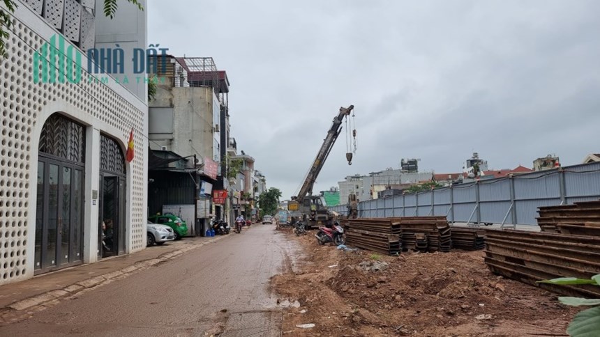 Cực hót, bán nhà mặt phố Âu Cơ đang mở rộng Dt82m, 5T, Mt6,5m, giá chỉ 17,5 tỷ.