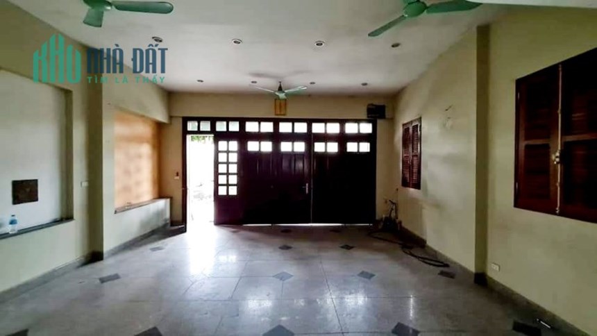 Cực hót, bán nhà mặt phố Âu Cơ đang mở rộng Dt82m, 5T, Mt6,5m, giá chỉ 17,5 tỷ.