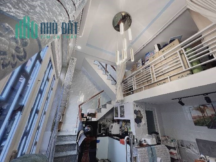 Bán nhà đường Hiệp Thành 17  , Quận12, 20m2, 2PN, giá 2 tỷ 5  TL.