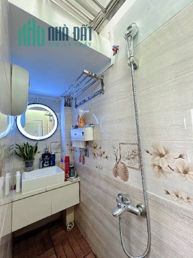 Bán nhà đường Hiệp Thành 17  , Quận12, 20m2, 2PN, giá 2 tỷ 5  TL.