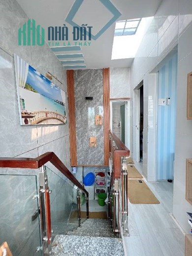 Bán nhà đường Hiệp Thành 17  , Quận12, 20m2, 2PN, giá 2 tỷ 5  TL.