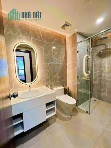 Căn hộ hot nhất hiện nay CT1 Riverside Luxury trung tâm Nha Trang, bàn giao full nội thất cơ bản.