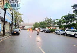 Bán Gấp mảnh đất cực đẹp đầu Xuân Đỉnh – DT 42 m2 mặt tiền 3m – Ô tô tránh – 2 thoáng – Giá 5.3 tỷ.