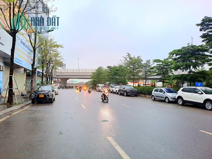 Bán Gấp mảnh đất cực đẹp đầu Xuân Đỉnh – DT 42 m2 mặt tiền 3m – Ô tô tránh – 2 thoáng – Giá 5.3 tỷ.