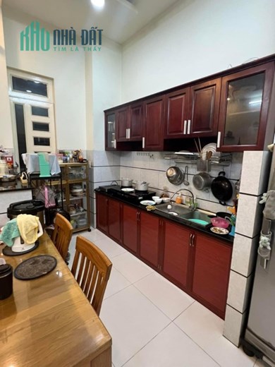 Nhà mới 4 tầng ngang 5,5m Hẻm ôtô Lê Văn Qưới Bình Tân nhỉnh 4 tỷ.