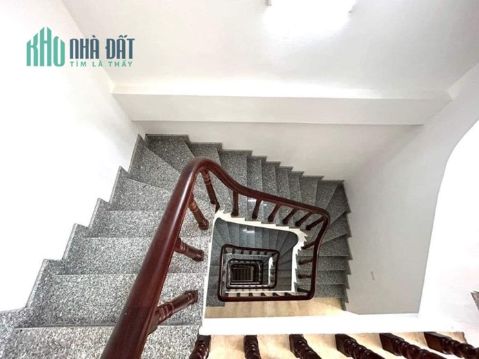 Chủ Nhà Cần Bán Gấp Nhà Đường Trần Duy Hưng Quận Cầu Giấy. Xây 7 Tầng Kinh Doanh Vip Nhất Phố.