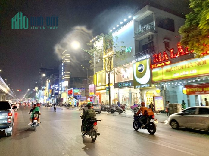 Mình cần cho thuê nhà mặt phố Nguyễn Trãi Thanh Xuân, mặt tiền rộng 6m