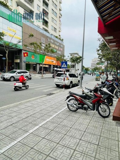 Ngọc Khánh Ba Đình Ô tô Lô góc Kinh doanh, 40m, 5 tầng,10 tỷ, để lại full nội thất