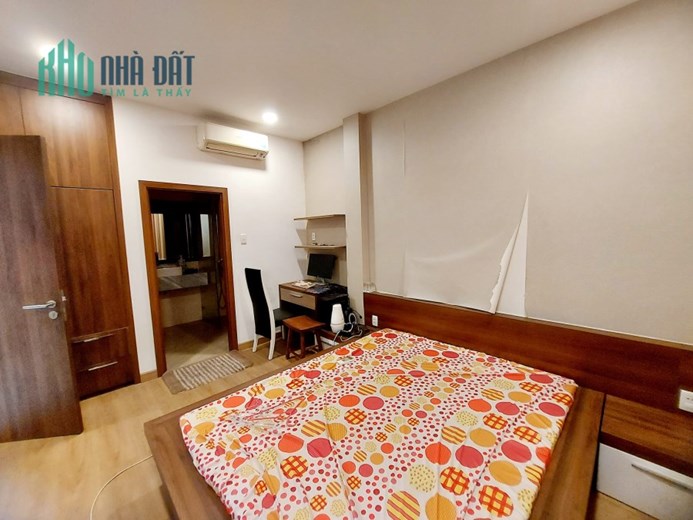 Bán nhà hxh thông Hoàng Hoa Thám-4 lầu- 112m2 -ngang 7.3m -nội thất cao cấp