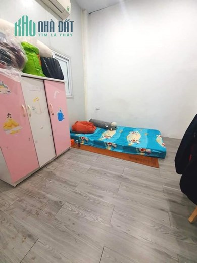 Bán gấp nhà Tây Sơn. Nhà mới,3 bước ra phố, 4 tầng, Mt cực rộng 4.7m.  Chưa đến 3 tỷ.