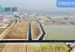 GĐ Em cần tiền trang trải gấp nên cần bán gấp mấy lô đất nền ở biển Quất Lâm, Nam Định.