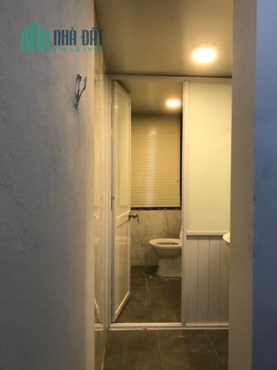 Mình cần pass lại phòng ở ngay ngõ 165 Chùa Bộc đối diện Học Viện Ngân Hàng, gần sân bóng - cổng