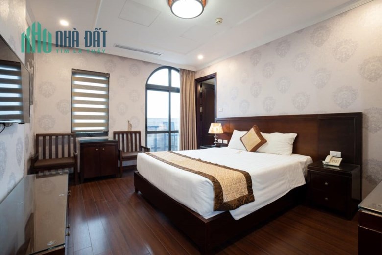 KHÁCH SẠN TRUNG TÂM QUẬN HAI BÀ - MẶT PHỐ - 9 TẦNG NỔI - 1 HẦM - THANG MÁY.