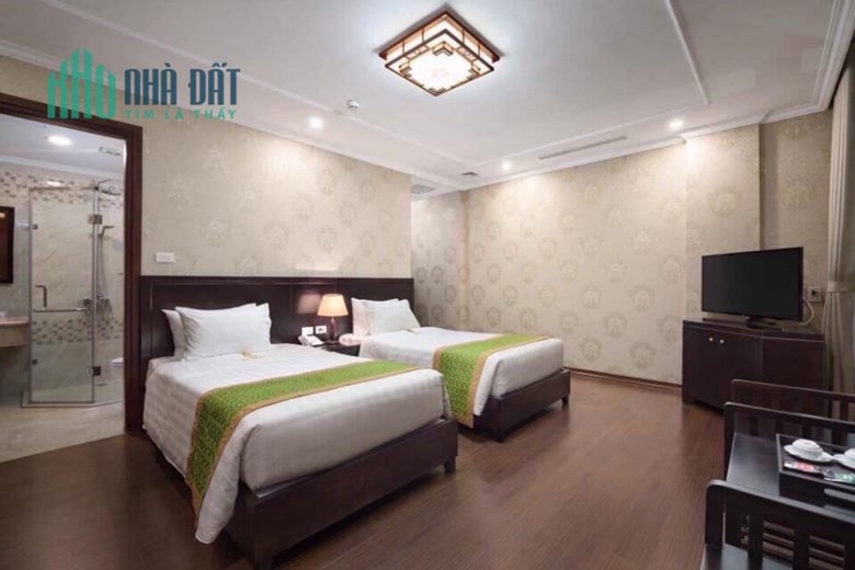 KHÁCH SẠN TRUNG TÂM QUẬN HAI BÀ - MẶT PHỐ - 9 TẦNG NỔI - 1 HẦM - THANG MÁY.