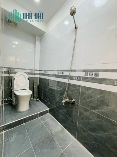 Bán nhà Phú Thọ Hòa Tân Phú hẻm xe tải đỗ cửa 180m2 DT sàn,4 tầng Nhỉnh 4 tỷ