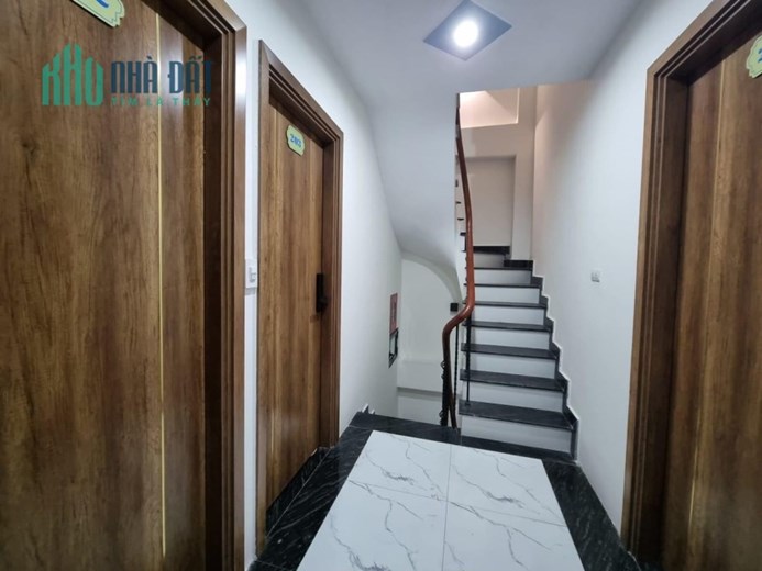 Bán nhà Trích Sài, gần Hồ Tây. 100m2 8T 27 tỷ. KINH DOANH, VIEW HỒ TÂY 0912288365