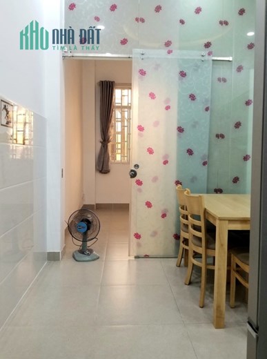 CHO THUÊ VĂN PHÒNG FULL NỘI THẤT MẶT TIỀN ĐƯỜNG NGUYỄN THƯỢNG HIỀN, P.5