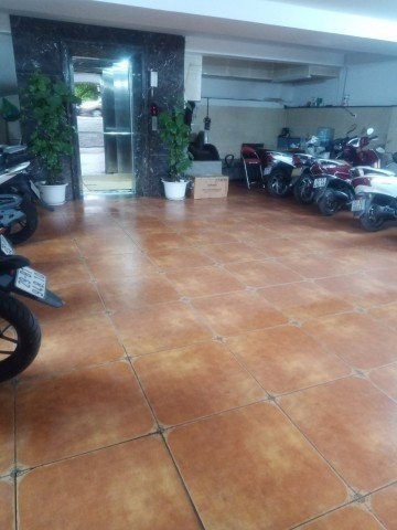 Cho thuê tầng 9 số nhà 30 ngõ 80 Chùa Láng, Đống Đa, 40m2, có thang máy, tiện làm văn phòng