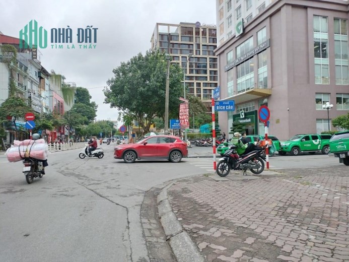 bán đất tặng nhà 2 tầng Cát Linh-Đống Đa 120m, MT 7m, nở hậu, full thổ cư