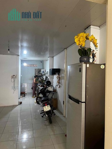 Do nhà đi định cư nên cho thuê lại mặt bằng