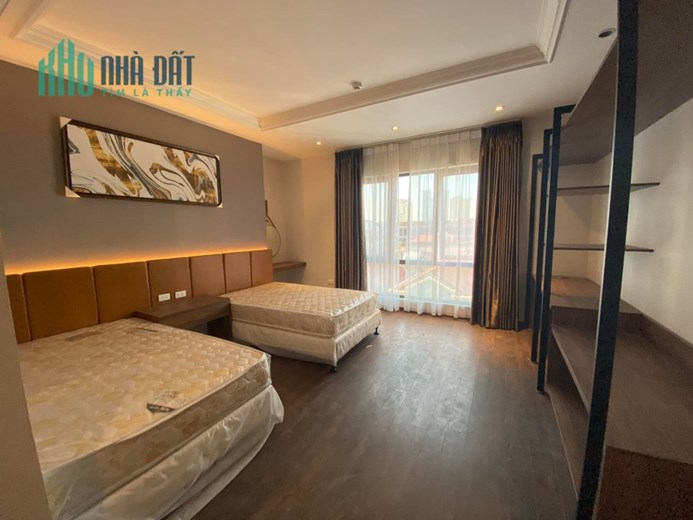 Chính Chủ Bán Nhanh Khách Sạn Lô Góc Kinh Doanh Doanh Tiền Khủng Khiếp. Vỉa Hè Đá Bóng.